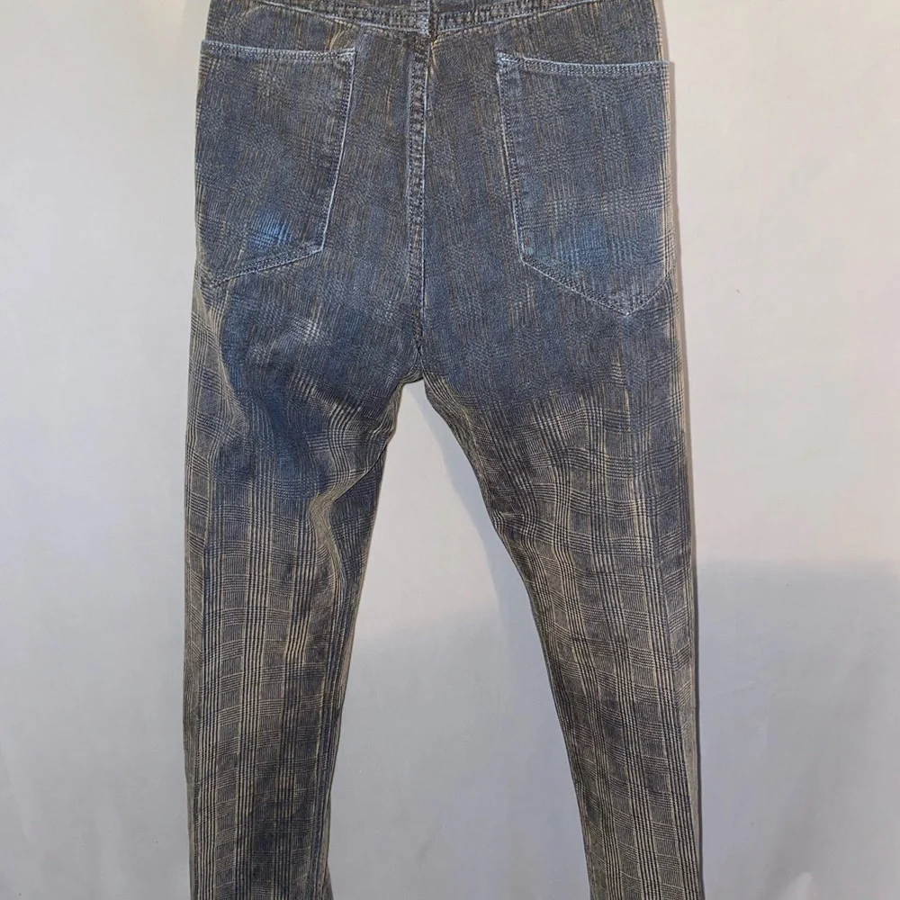 Robert Graham Slim Fit Jeans